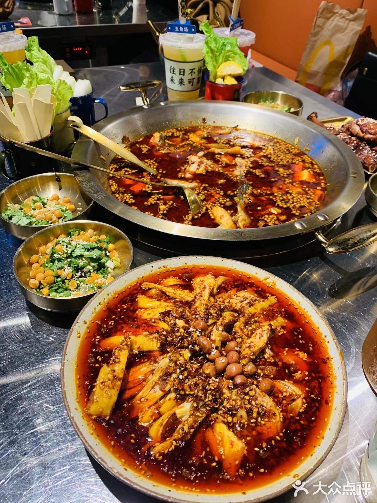 美味出圈的人气排队王贡椒鱼火锅