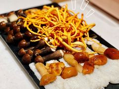 野生菌拼盘-小街猪手(团结湖店)