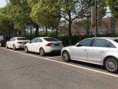 -房地产交易中心-停车场