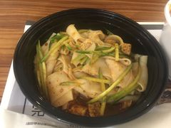 -荀记肉夹馍(三八家乐福店)