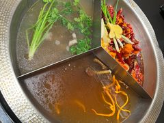 -廖掌柜·重庆鲜货火锅(上海首店)