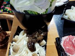 -果松木炭酸菜铜火锅·外婆参鸡汤