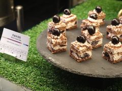 -唐拉雅秀酒店-西锦汇空中BBQ·思创餐厅