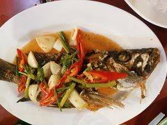 -班赞海鲜市场胖阿姨加工点