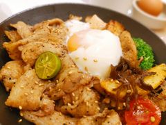 千层五花肉饭-牛邸·烧肉饭(来福士店)