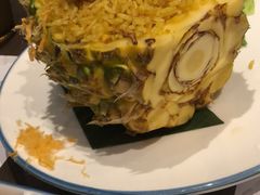 菠萝海鲜炒饭-美奈小馆·越南料理(中航城君尚购物中心店)