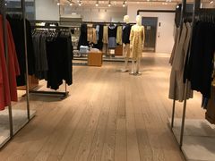 -COS(月星环球港店)