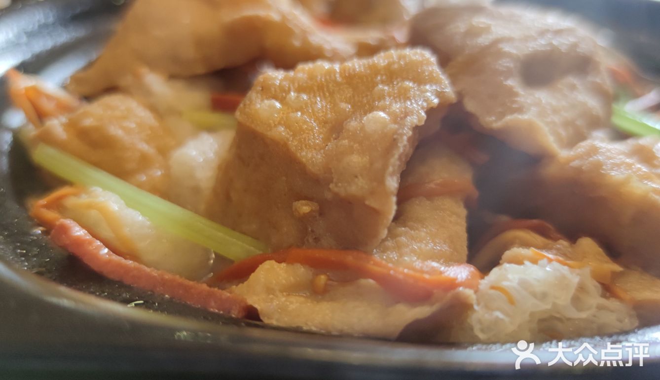 今天去试了大爱素菜馆新推出的新菜