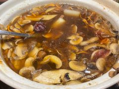 珍菌一锅鲜-云之南(八里庄店)