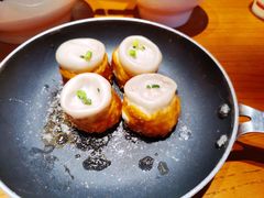 鲜肉虾仁生煎-龍堂蟹黄小笼包(万家丽店)