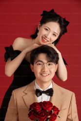 -雪中彩影婚纱摄影·微光艺术中心