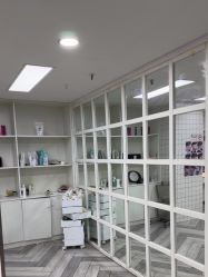 -米娜护肤造型