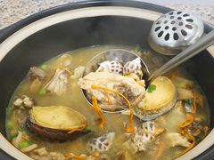鲍鱼花螺鸡煲-吉品莞家·鲍鱼鸡煲(东莞店)