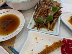 -财兜兜大黄山小馄饨