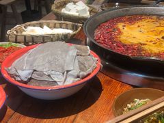 -四小区火锅·巷子里的重庆火锅(花照壁店)