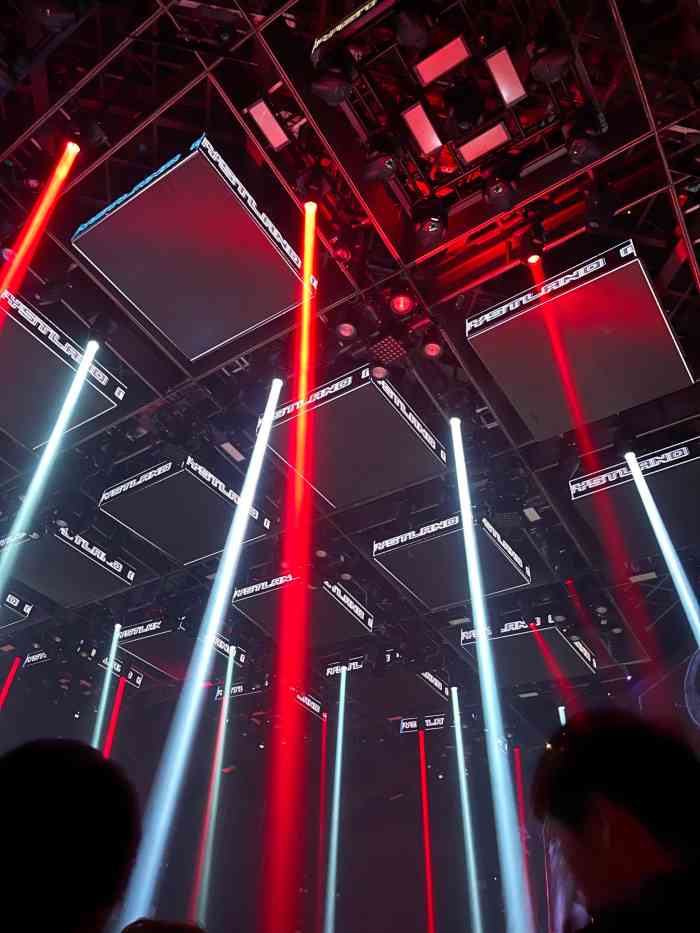 mystland-"百大酒吧 里面很嗨 好看的小姐姐也多 泡."-大众点评移动版