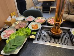 -臻牛烤肉