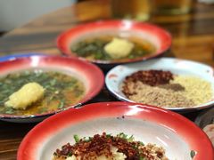油碟-咏勝锑锅麻辣烫(净居寺路总店)