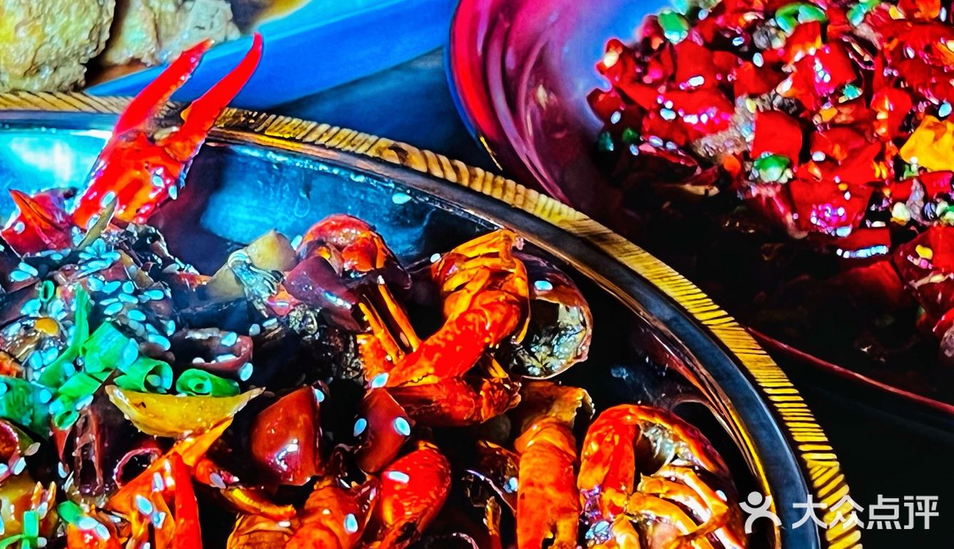 没有辣子鸡和小龙虾，不是好酒吧