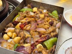 戳五花肉-老东镇啤酒屋海鲜加工·蒸汽海鲜·海鲜烧烤(台东店)