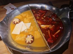 红颜花胶鸡锅-湊湊火锅·茶憩(杭州湖滨银泰in77店)
