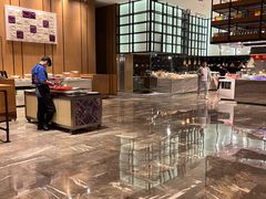 -飨食汇全日制餐厅·昆山皇冠假日酒店(九方店)