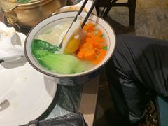 -慢丽江·云南野生菌土鸡锅(西山店)
