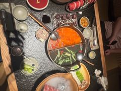 -三出山火锅(南京万象天地店)