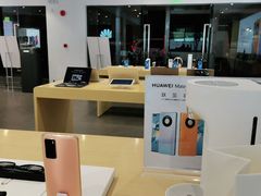 -华为授权体验店(万航渡路)