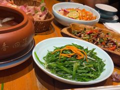 -老滇山寨•云南特色菜•地方菜•民族风情歌舞表演(金碧店)