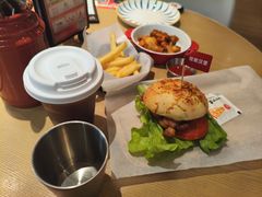 -必胜客(大宁路店)