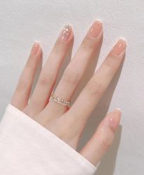 -悦指间美甲美睫