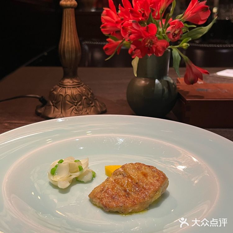 东山口独栋小洋楼私房菜，新中式真的很出片📸