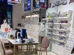 -诺柯视眼镜-蔡司依视路官方工厂店(淞南一店)