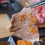 来这家店，感受萧亚轩的快乐[抠鼻]