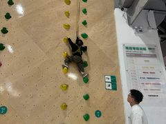 -ROCKPLUS攀岩馆(环宇城店)