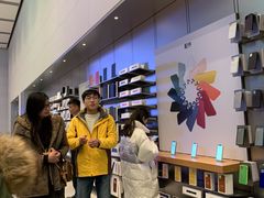 -Apple零售店(华贸购物中心店)