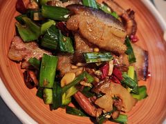 大蒜炒土腊肉-寨子里的钵钵菜·湘西山里菜(魅力湘西店)