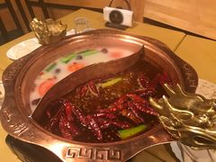 -江湖餐厅–重庆九宫格老火锅