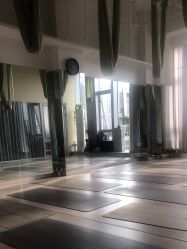 -小黑裙瑜伽·普拉提