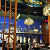 灯光下的港式味道