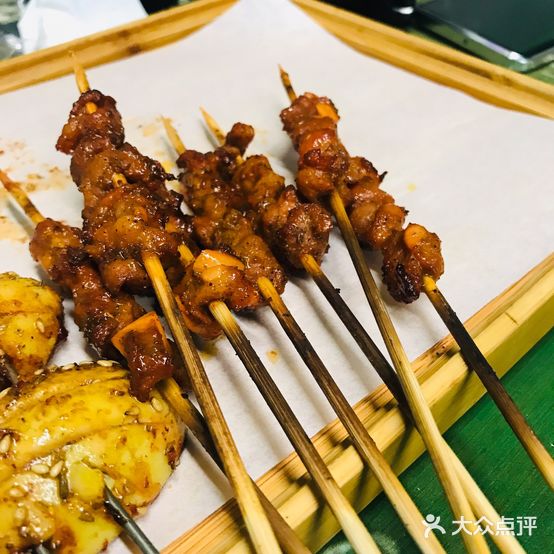 小红锦州排骨串(铁西六路店)