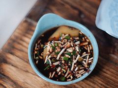 特制折耳根辣椒水-老贵阳树下铁签烤肉(大十字店)