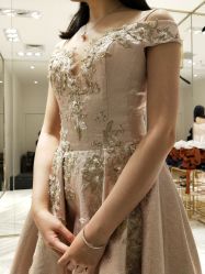 点击看大图 -GRACE KELLY婚纱与礼服(北京店)