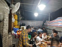 等位区-渝味黄姐火锅(黄泥村店)