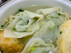 猪油渣菜肉大馄饨-老桐椿 · 上海大馄饨