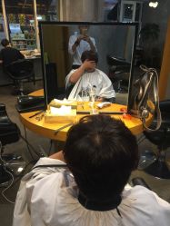 -时尚殿堂明星门店