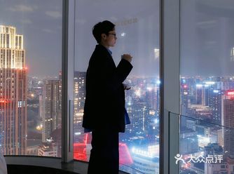 成都春熙路高空酒店360度无敌夜景