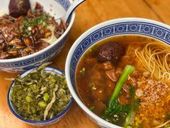 辣肉面-沪西老弄堂面馆(定西路店)