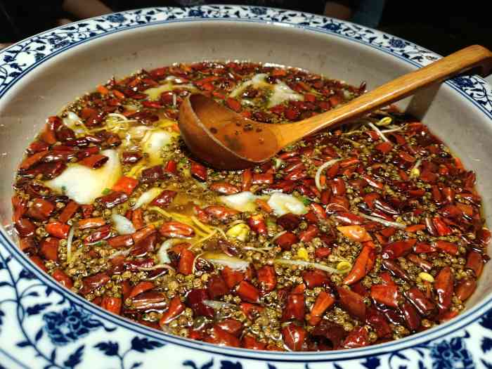 全家带着刚来太原的朋友来茂业,在6楼找餐-大众点评